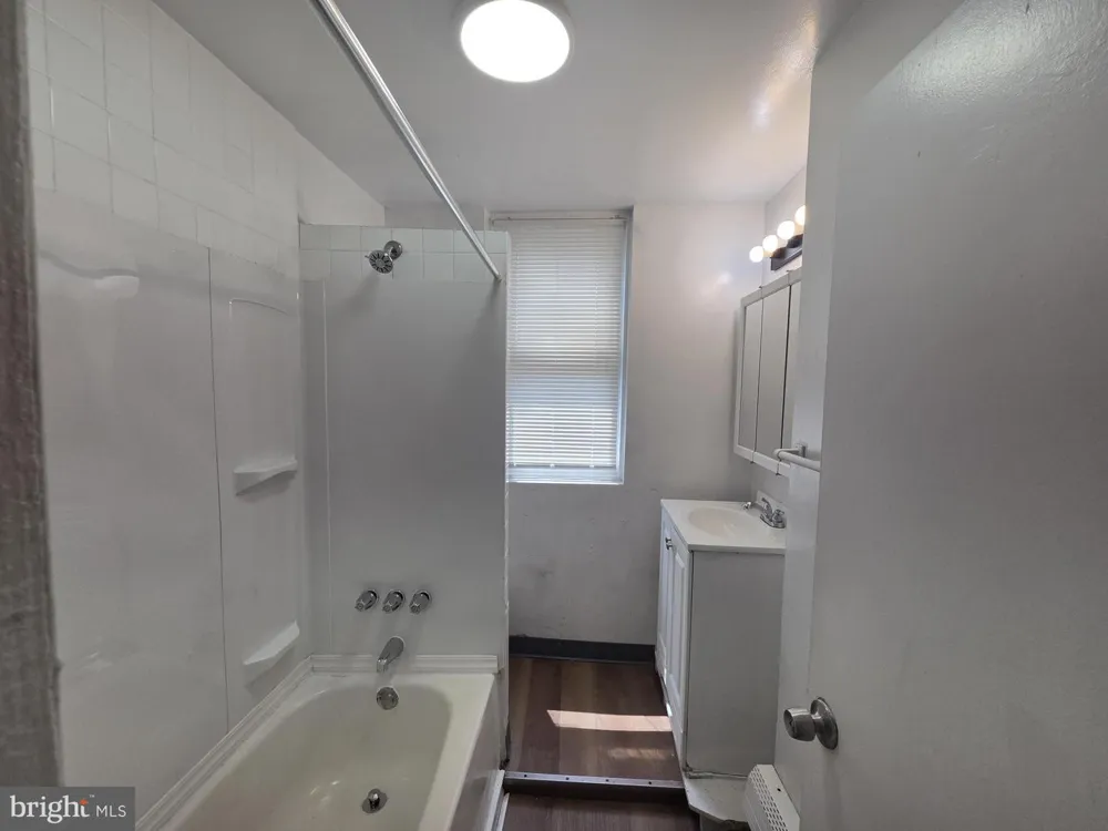 4829 10TH STREET Philadelphia, PA 19141