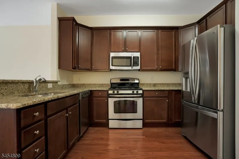 308 Rotando Way Morris Plains, NJ 07950