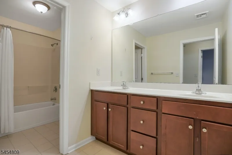 308 Rotando Way Morris Plains, NJ 07950