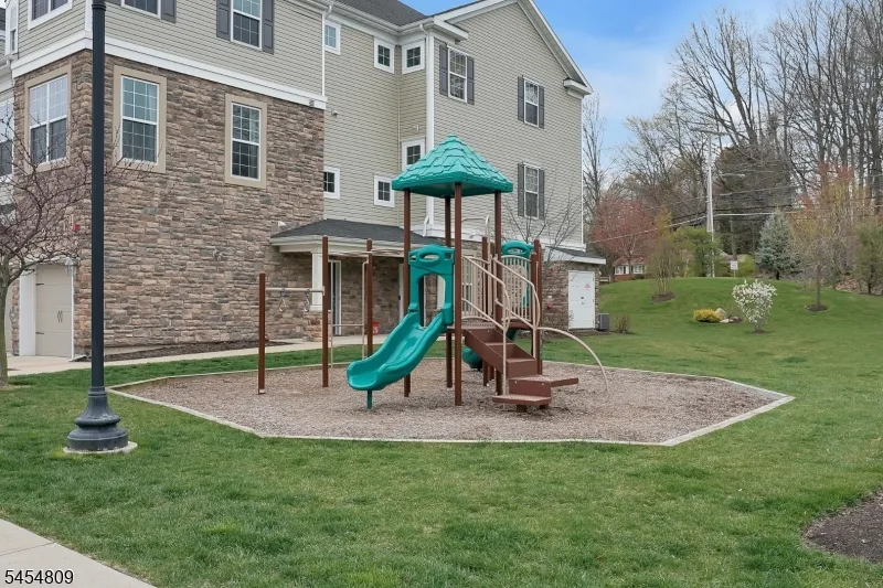 308 Rotando Way Morris Plains, NJ 07950