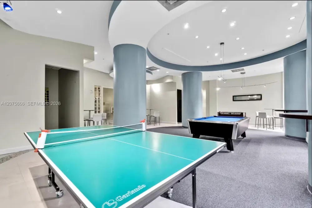 4001 S Ocean Dr #5J Hollywood, FL 33019