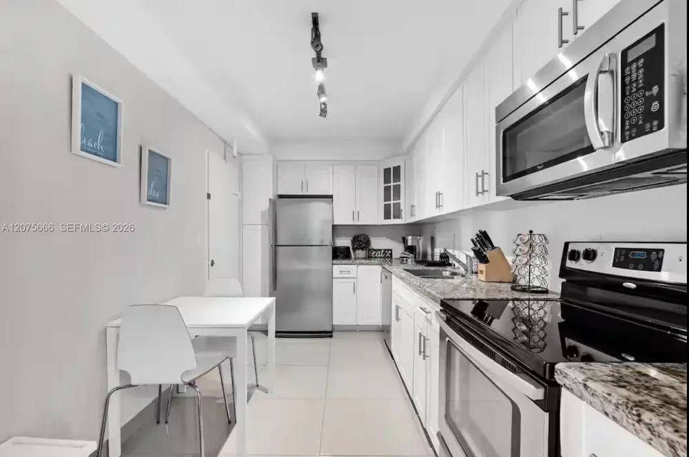 4001 S Ocean Dr #5J Hollywood, FL 33019