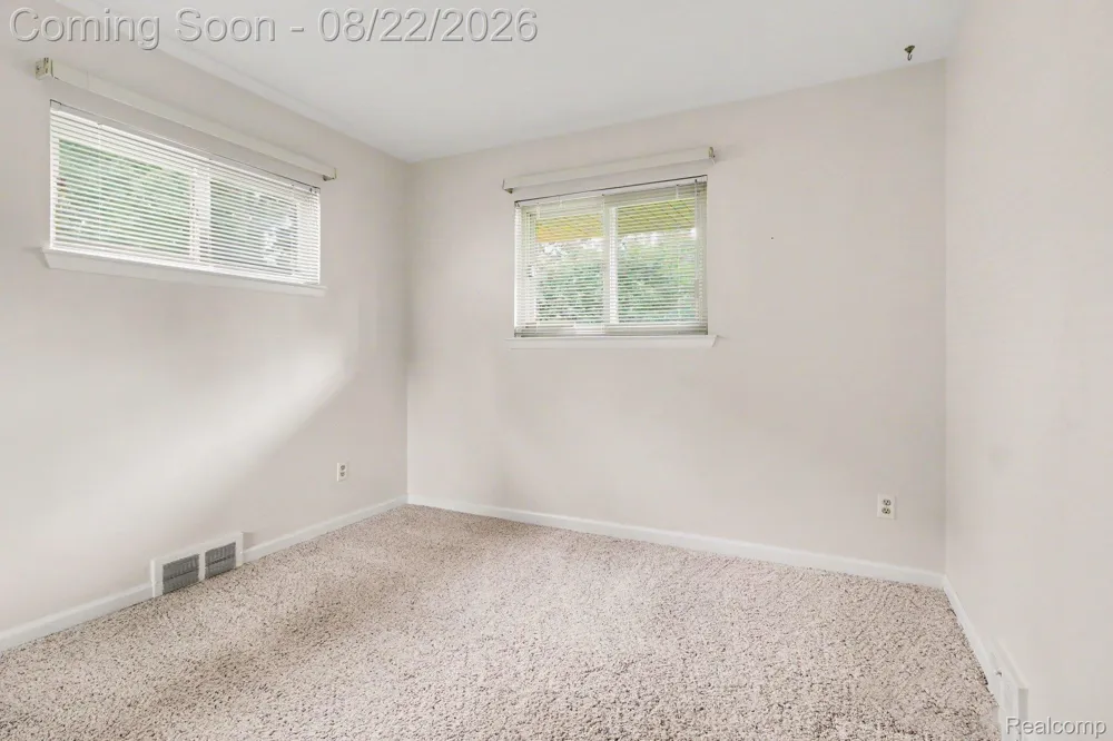 14712 Park Street Livonia City, MI 48154