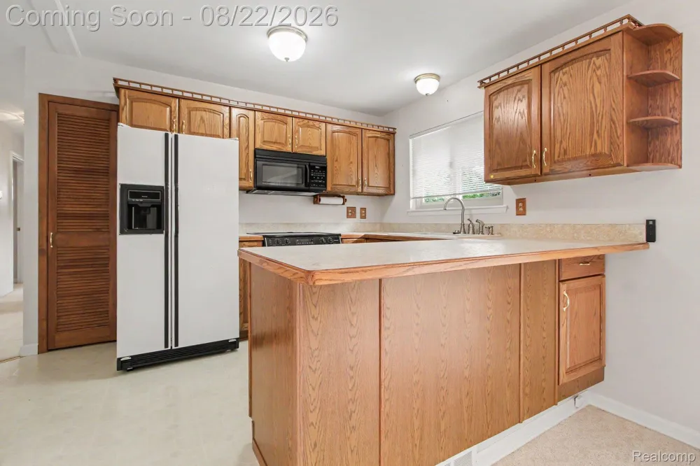 14712 Park Street Livonia City, MI 48154