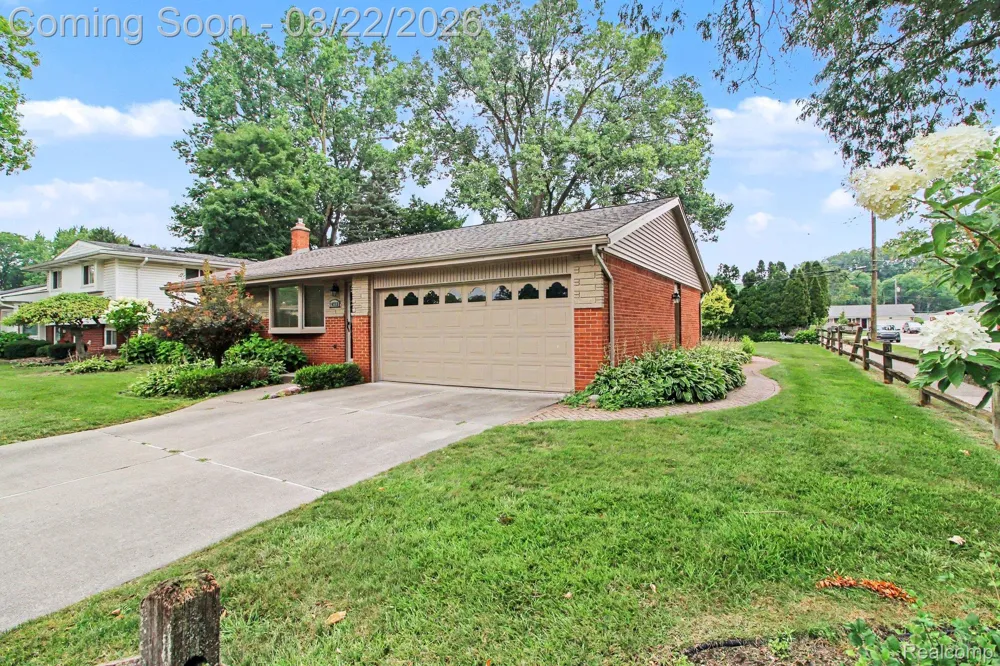 14712 Park Street Livonia City, MI 48154