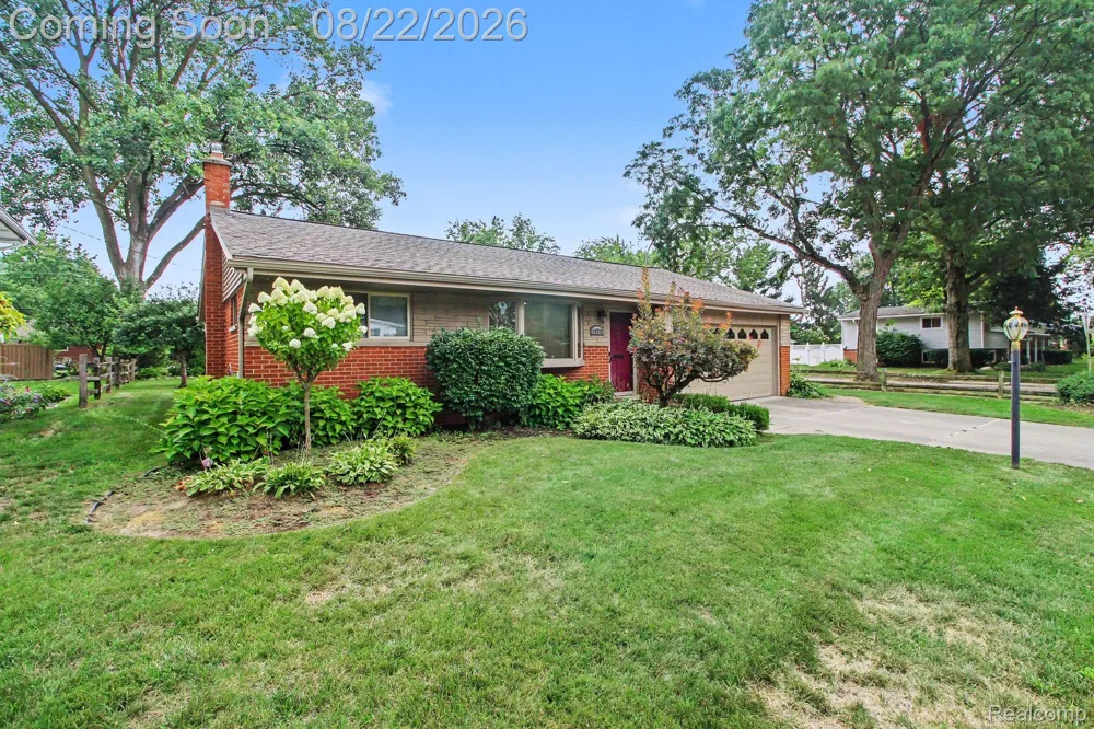 14712 Park Street Livonia City, MI 48154