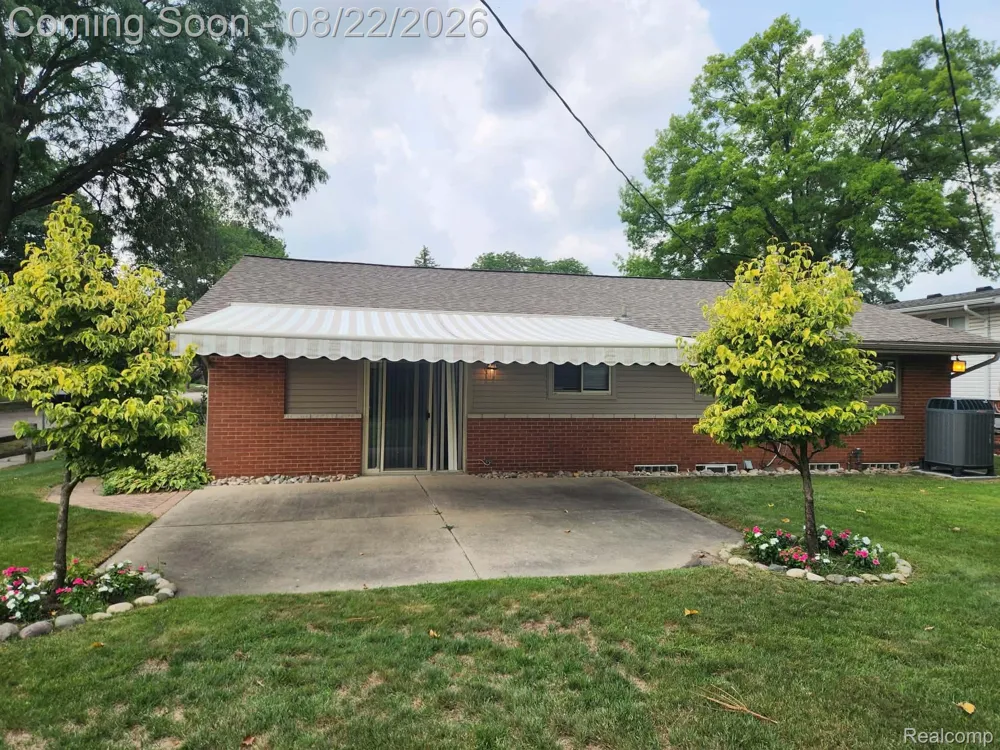 14712 Park Street Livonia City, MI 48154