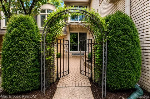 1131 Hillpointe Circle