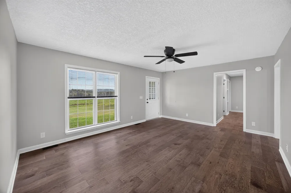 397 Charlie Hickey Rd Sparta, TN 38583