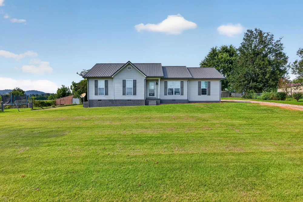 397 Charlie Hickey Rd Sparta, TN 38583
