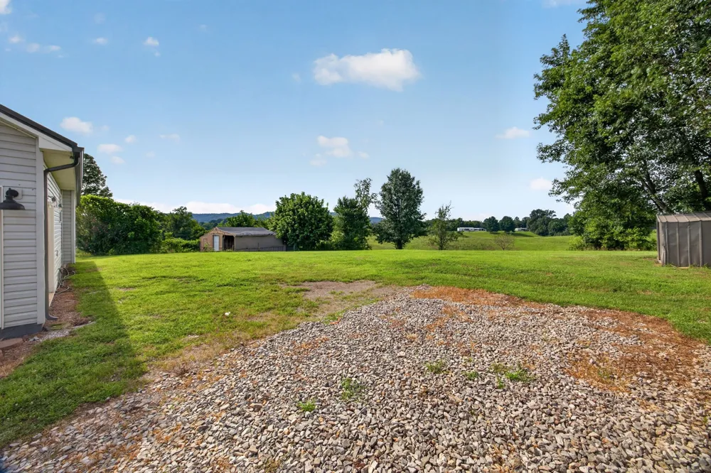 397 Charlie Hickey Rd Sparta, TN 38583
