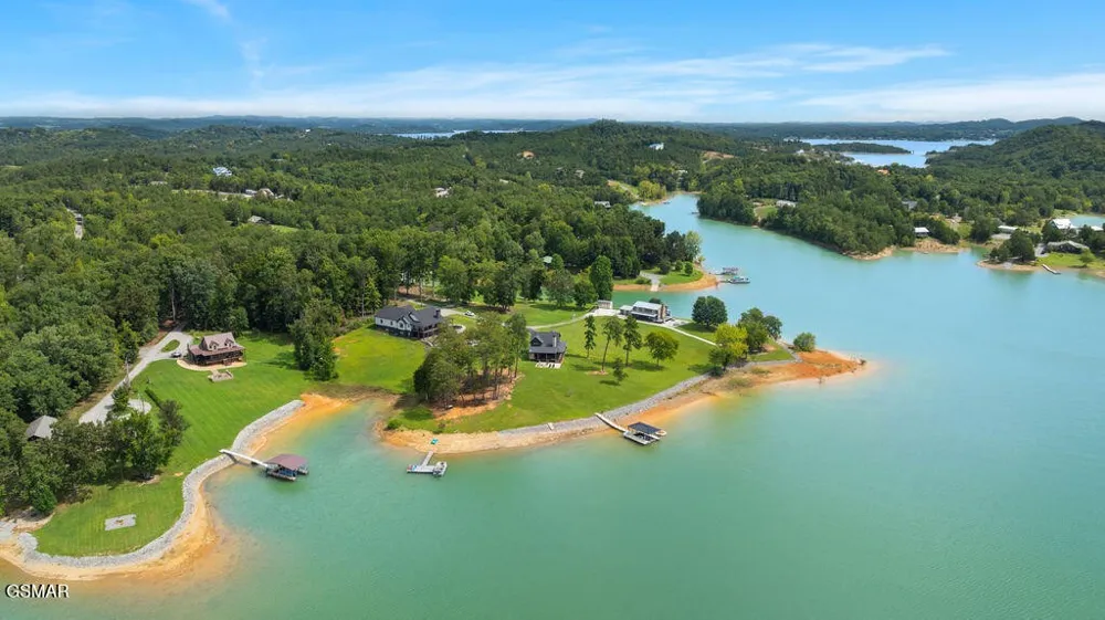2240 Kimsey Way Sevierville, TN 37876