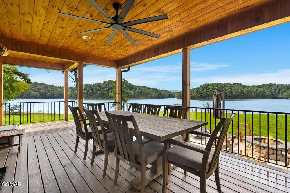 2240 Kimsey Way Sevierville, TN 37876