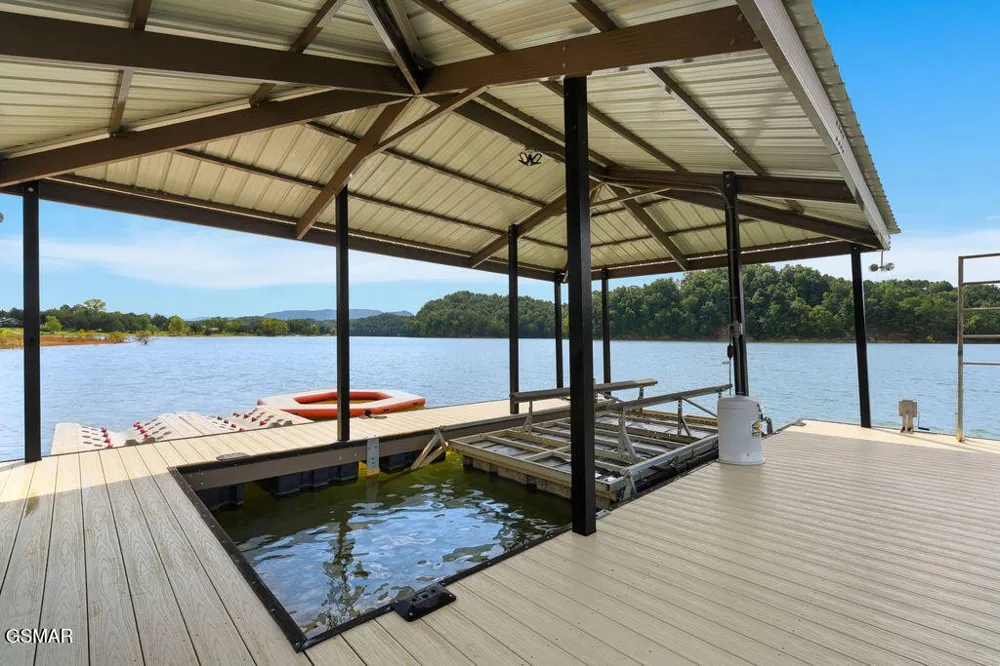 2240 Kimsey Way Sevierville, TN 37876