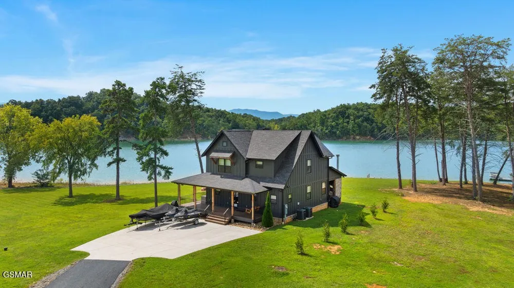 2240 Kimsey Way Sevierville, TN 37876