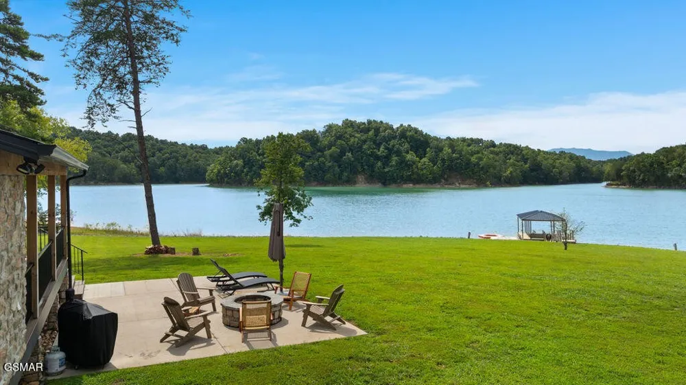 2240 Kimsey Way Sevierville, TN 37876