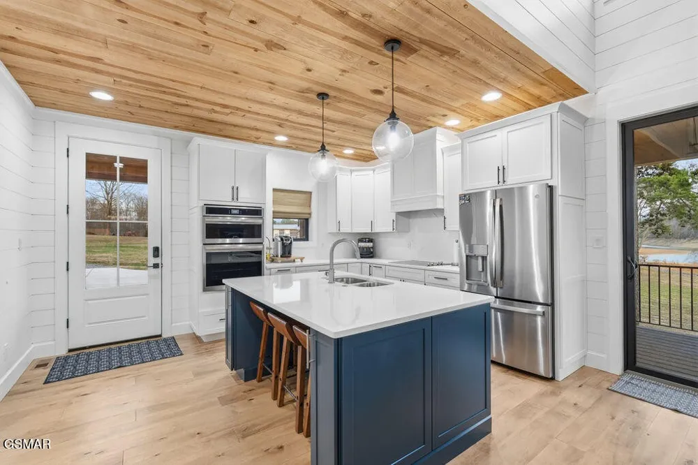 2240 Kimsey Way Sevierville, TN 37876