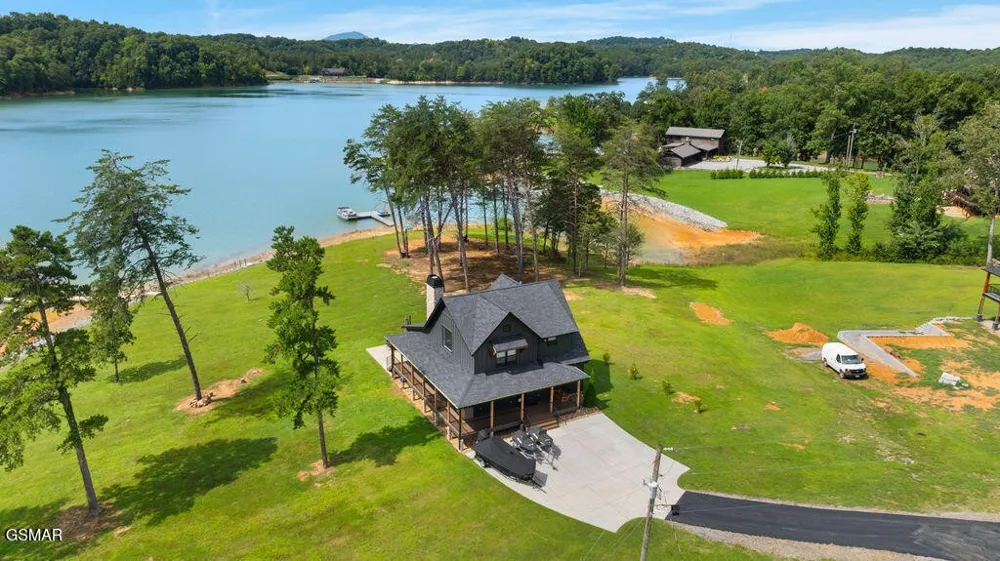 2240 Kimsey Way Sevierville, TN 37876