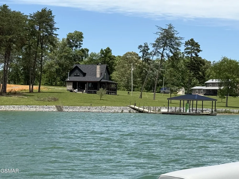 2240 Kimsey Way Sevierville, TN 37876