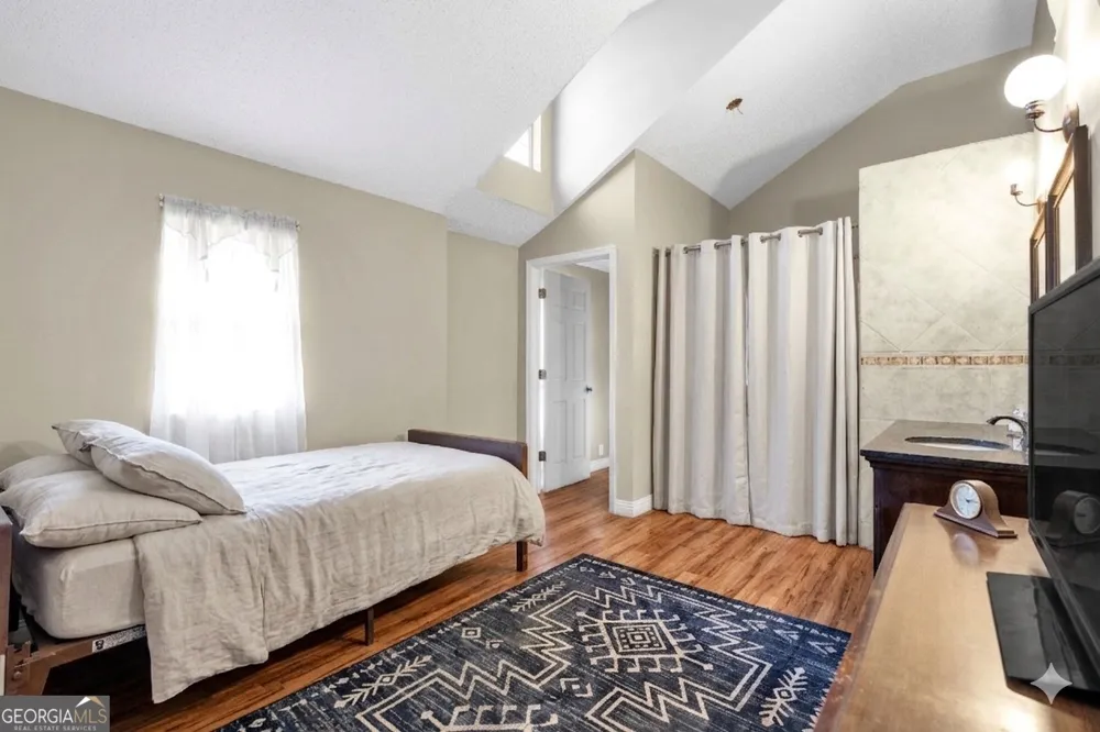 1368 Point Peter RD St. Marys, GA 31558