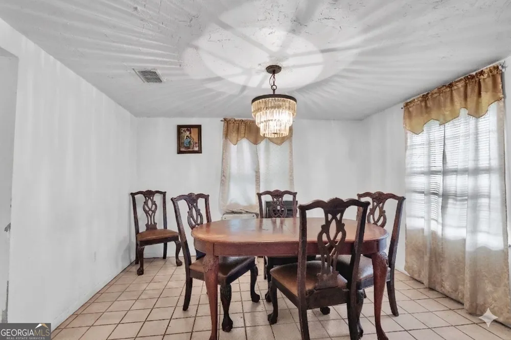 1368 Point Peter RD St. Marys, GA 31558