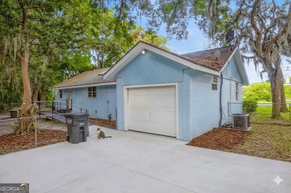 1368 Point Peter RD St. Marys, GA 31558