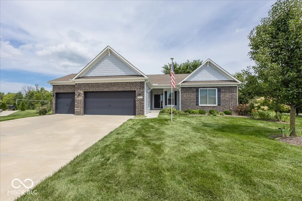 10237 Maiden Court Fishers, IN 46040