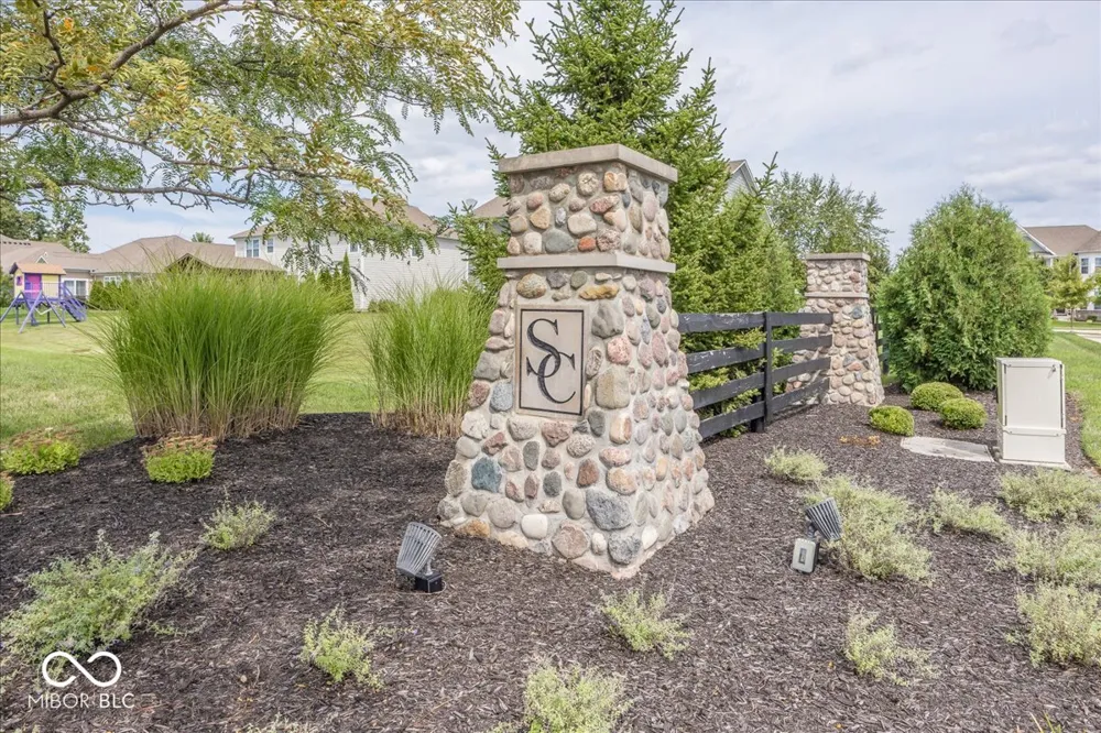 10237 Maiden Court Fishers, IN 46040