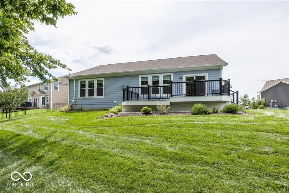 10237 Maiden Court Fishers, IN 46040