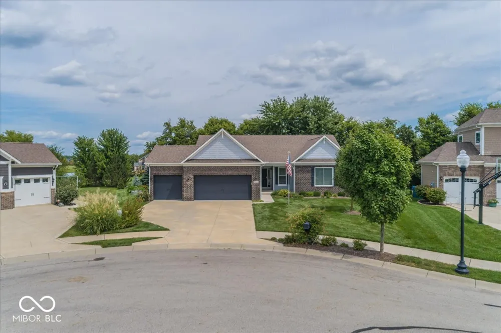 10237 Maiden Court Fishers, IN 46040
