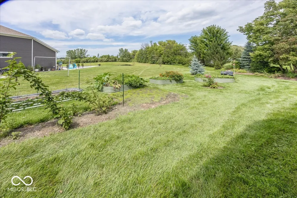 10237 Maiden Court Fishers, IN 46040