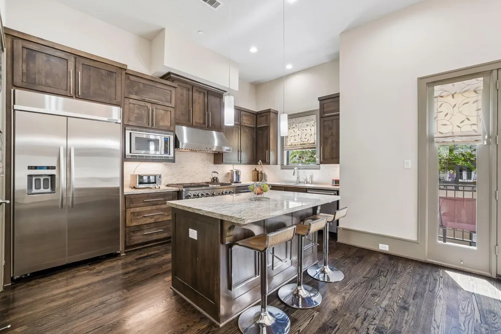 1416 Lake Pointe Parkway Sugar Land, TX 77478