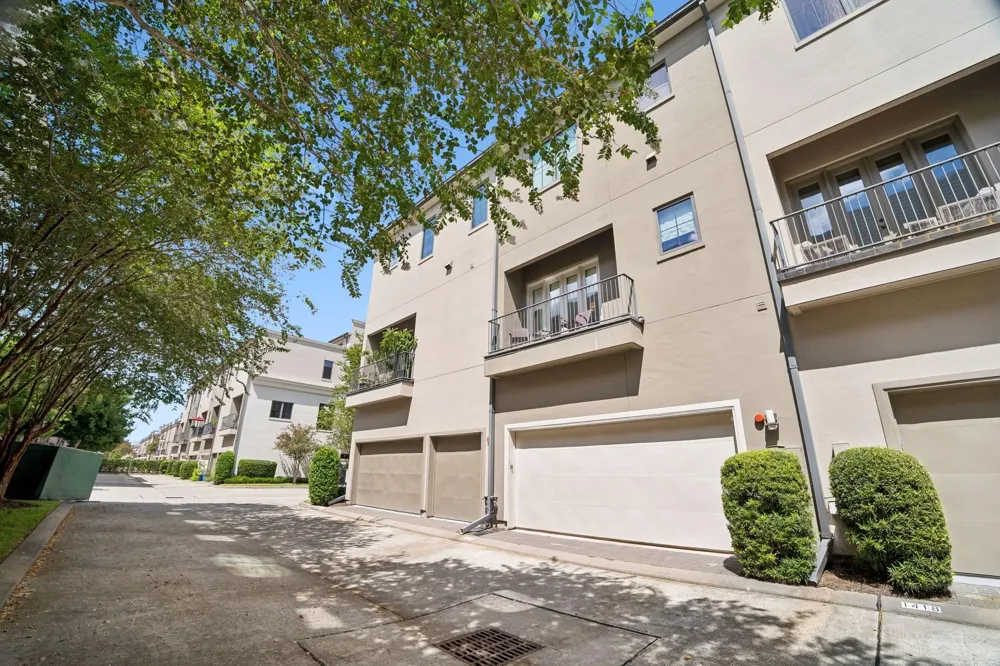 1416 Lake Pointe Parkway Sugar Land, TX 77478