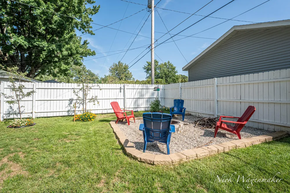712 River Street Spring Lake, MI 49456