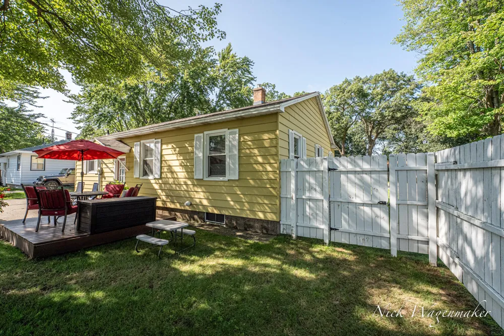 712 River Street Spring Lake, MI 49456