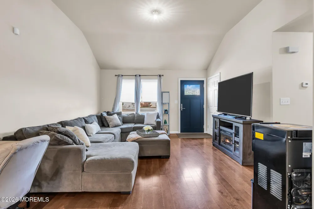 1644 Union Avenue Hazlet, NJ 07730