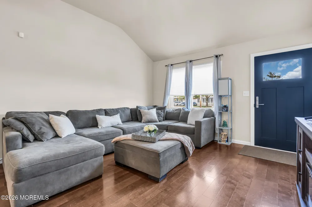 1644 Union Avenue Hazlet, NJ 07730