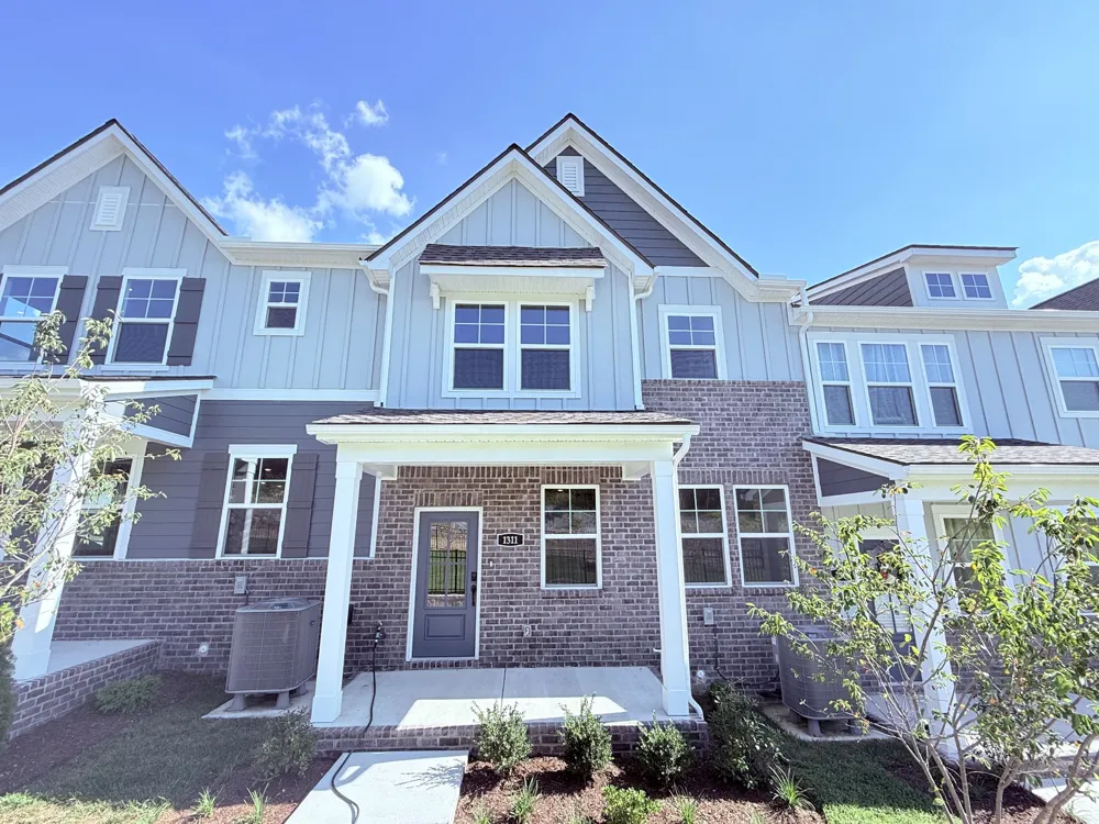 1311 Stubblefield Aly Nashville, TN 37218