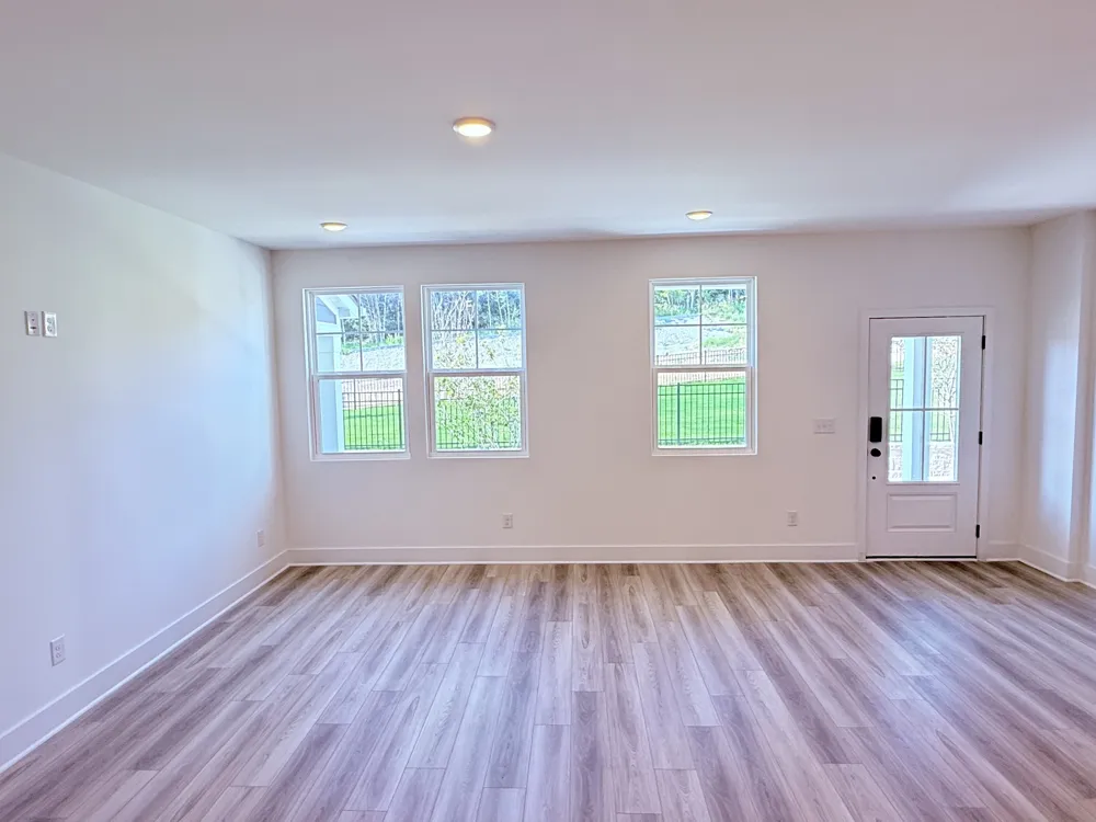 1311 Stubblefield Aly Nashville, TN 37218