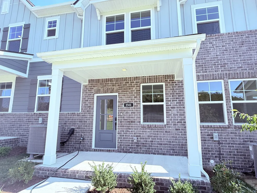 1311 Stubblefield Aly Nashville, TN 37218