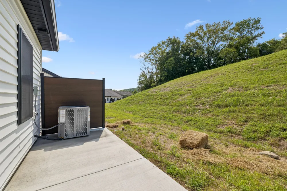 119 Deer Valley Drive E Gordonsville, TN 38563