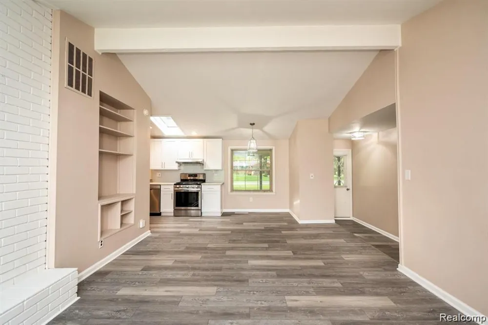 1239 Ashover Drive Bloomfield Charter Township, MI 48304