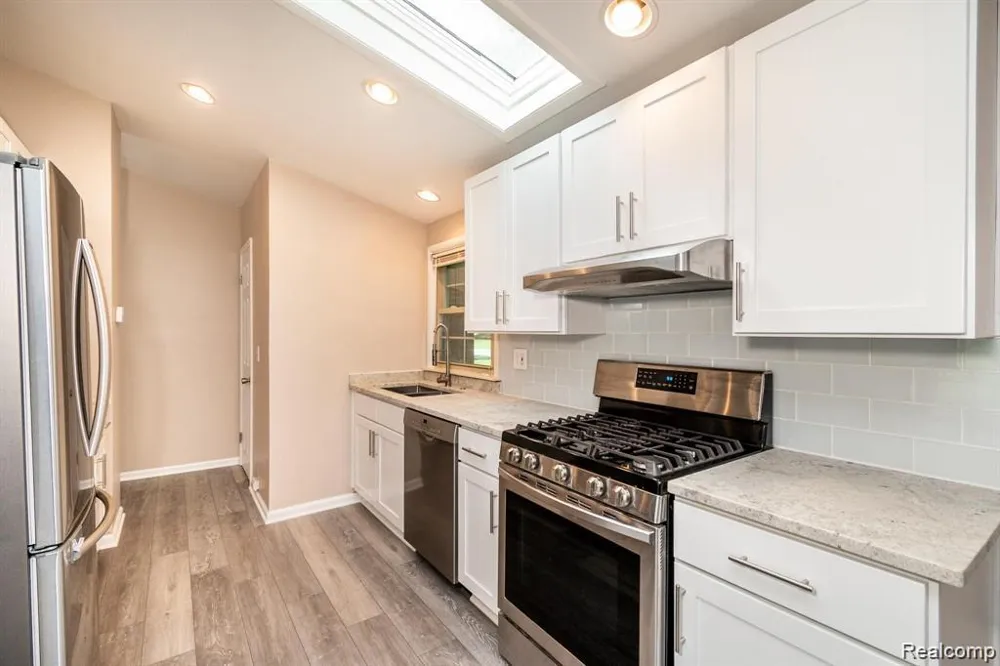 1239 Ashover Drive Bloomfield Charter Township, MI 48304