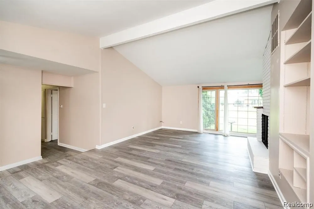 1239 Ashover Drive Bloomfield Charter Township, MI 48304
