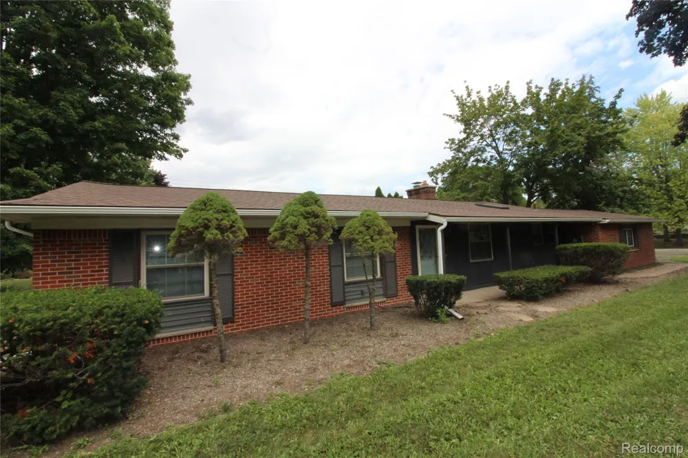 1239 Ashover Drive Bloomfield Charter Township, MI 48304
