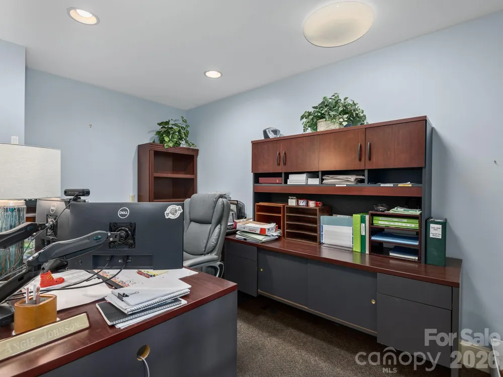 337 Main Street Hendersonville, NC 28792