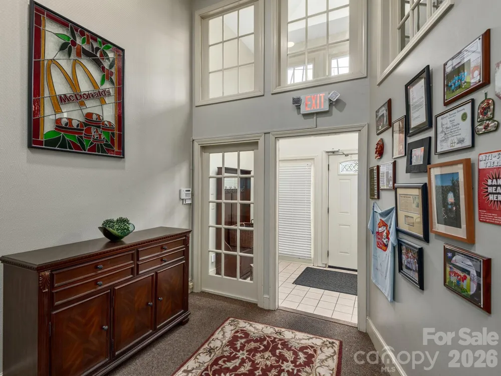 337 Main Street Hendersonville, NC 28792