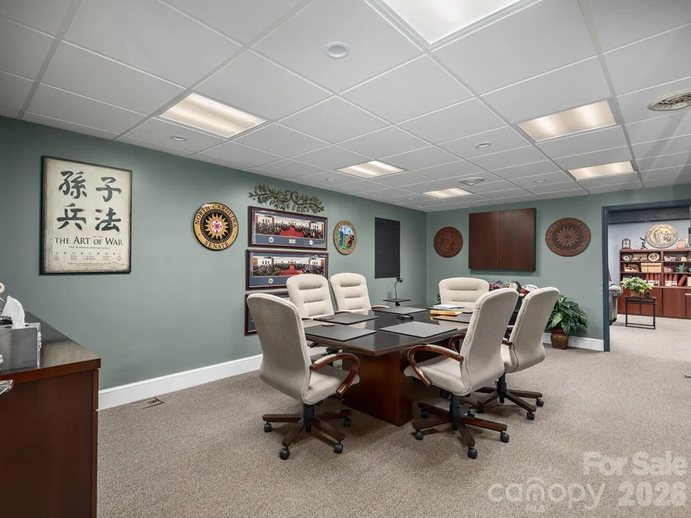 337 Main Street Hendersonville, NC 28792