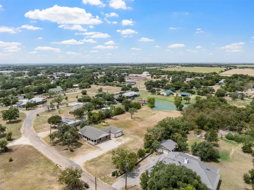 296 Ish Street China Spring, TX 76633