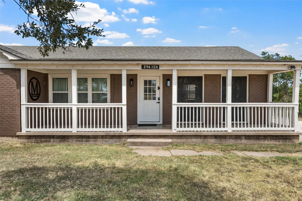 296 Ish Street China Spring, TX 76633